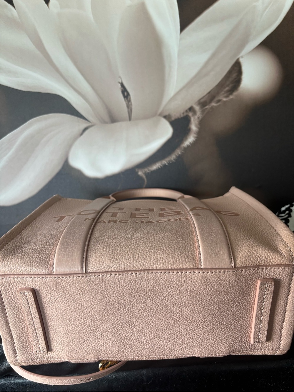 Marc Jacobs The Tote Bag in Blush Pink Leather MEDIUM - Picture 8 of 15